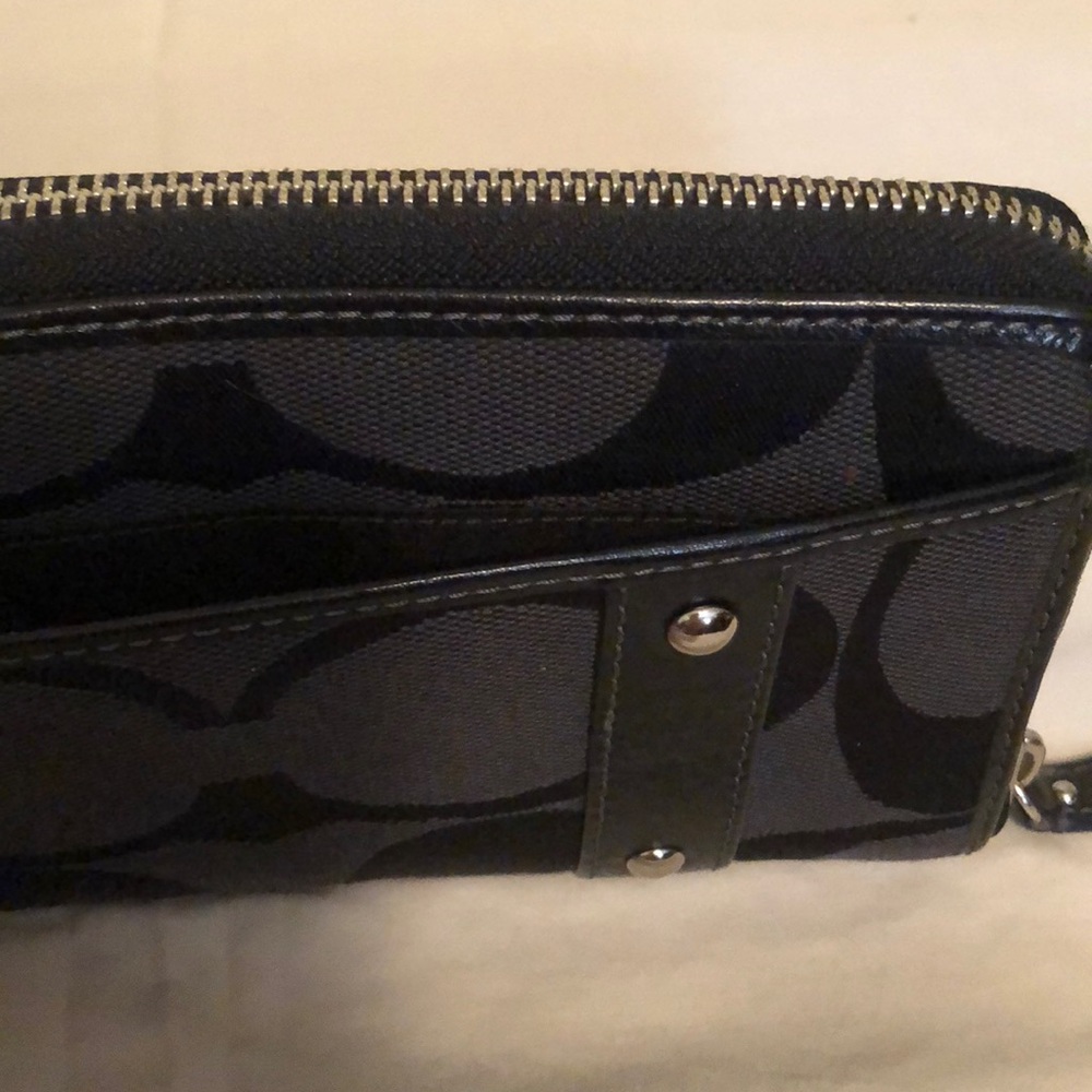 Coach Wallet - Picture 4 of 5